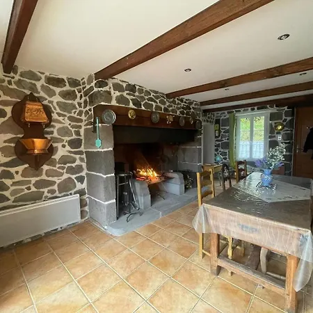 De Caractere Au Pied Du Puy Mary Σπίτι διακοπών *