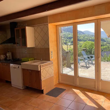 De Caractère Au Pied Du Puy Mary Hébergement de vacances *