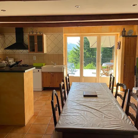 De Caractere Au Pied Du Puy Mary Сasa de vacaciones Le Falgoux