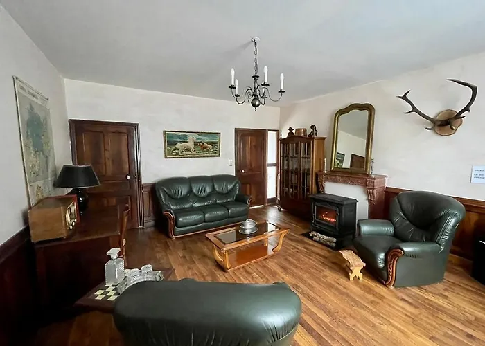 Holiday home De Caractere Au Pied Du Puy Mary