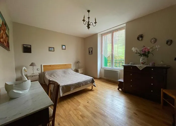 Holiday home De Caractere Au Pied Du Puy Mary Le Falgoux