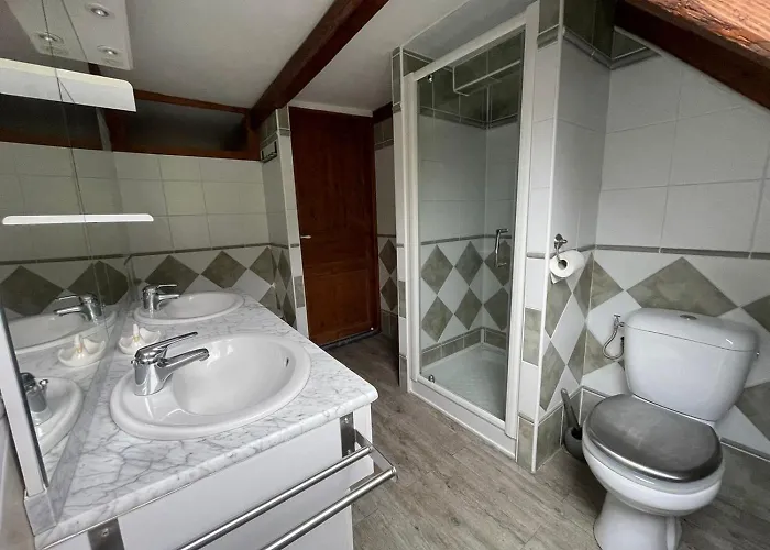 De Caractere Au Pied Du Puy Mary Holiday home