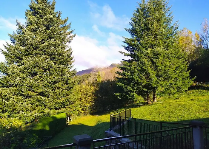 Holiday home De Caractere Au Pied Du Puy Mary *